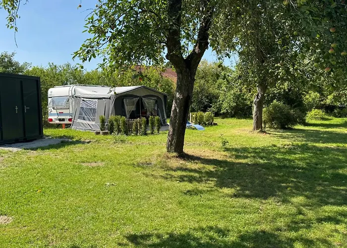 אתר קמפינג Relaxing Im Garten *